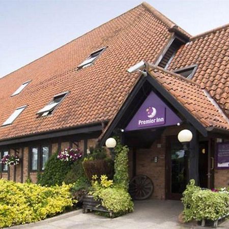 Premier Inn Milton Keynes South Экстерьер фото