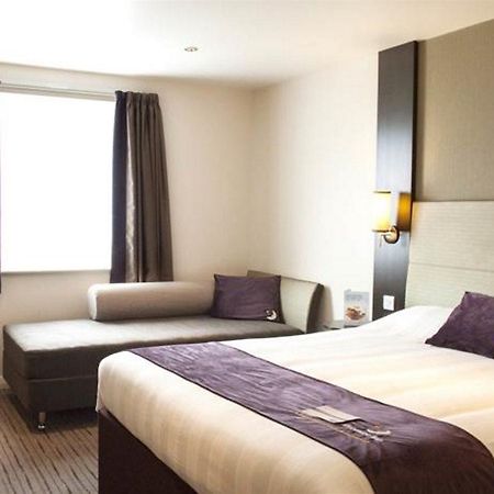 Premier Inn Milton Keynes South Экстерьер фото