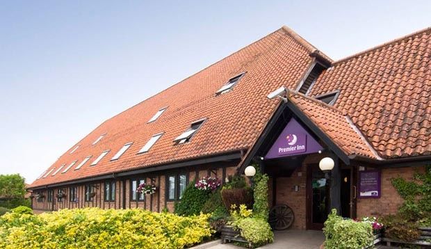 Premier Inn Milton Keynes South Экстерьер фото